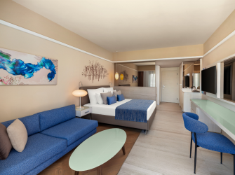 Akra Fethiye Konaklama Standart Kara Manzaralı Oda Card M1