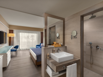 Akra Fethiye Konaklama Yetiskin Swim Up Standart Oda Card M1