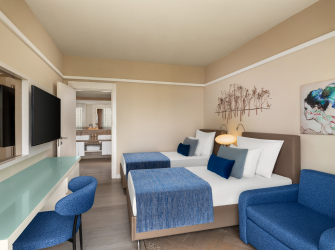 Akra Fethiye Konaklama Bahce Manzaralı Aile Odası Superior Card M1