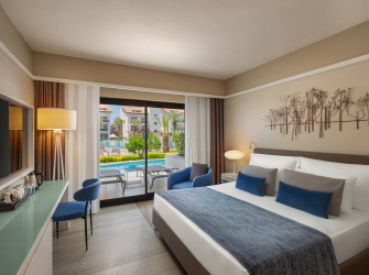 Akra Fethiye Konaklama Havuz Erisimli Aile Odası Card M