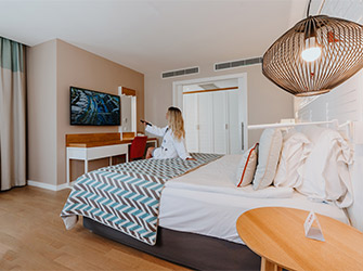 Akra Kemer Jakuzili Deluxe Suite Card 2 M