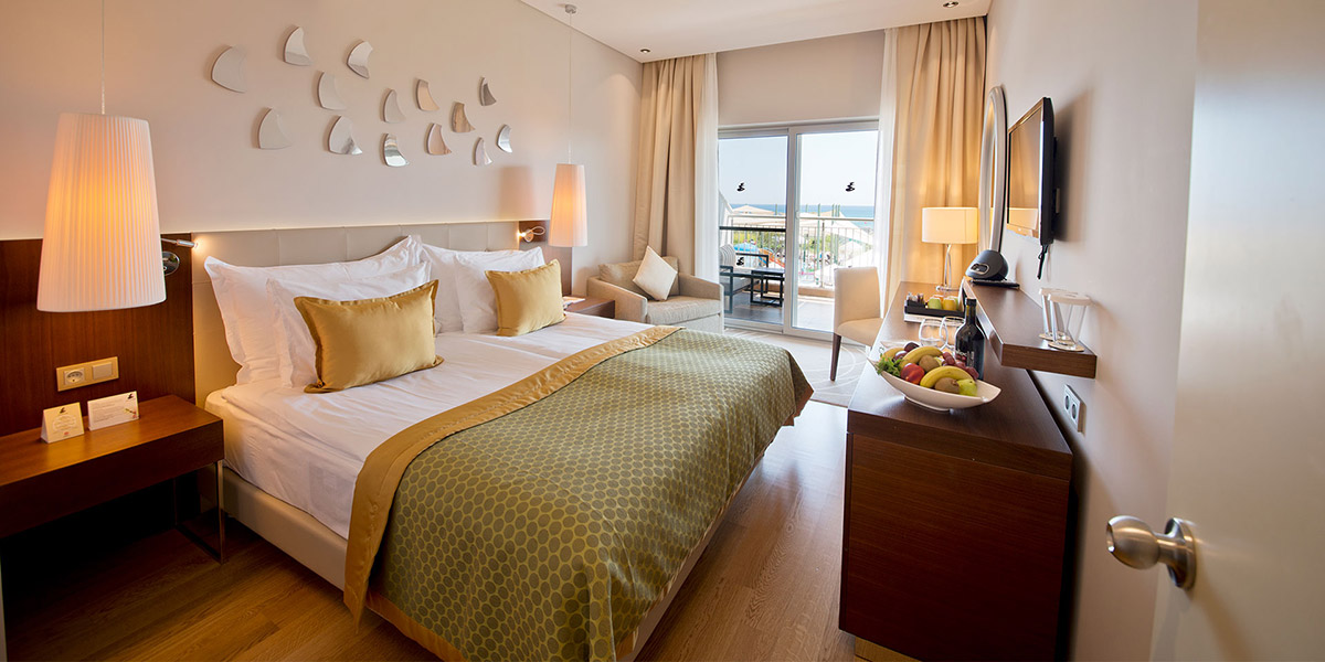 Akra Hotels Jakuzili İki Yatak Odalı Aile Odası (1)