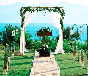 Akra Hotels Firsatlar Wedding Holiday Card